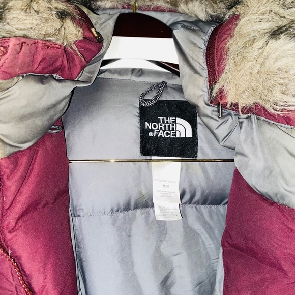🥶🔥WINTER SALE!Women’s North Face Coat. - Picture 5 of 8
